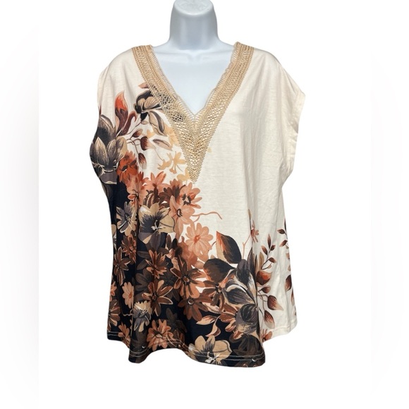 Cream & Tan floral tee size XL - Picture 1 of 8